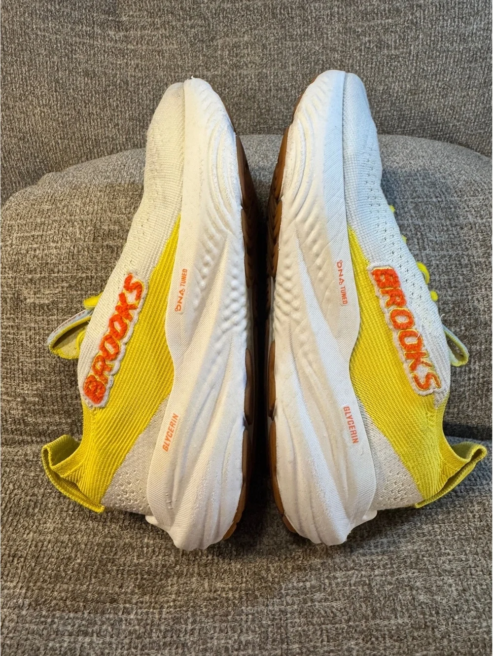 Brooks Glycerin StealthFit 22 White Yellow Orange Women's Running Shoes Size 8